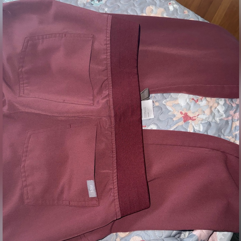 Figs Pants, XS Zamora jogger Dark Cherry - Picture 4 of 7